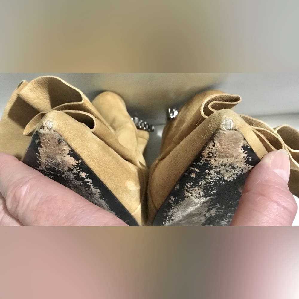Unique Designer J.W. Anderson 🇮🇹 Ruffle Suede Ankle Booties - Picture 16 of 16